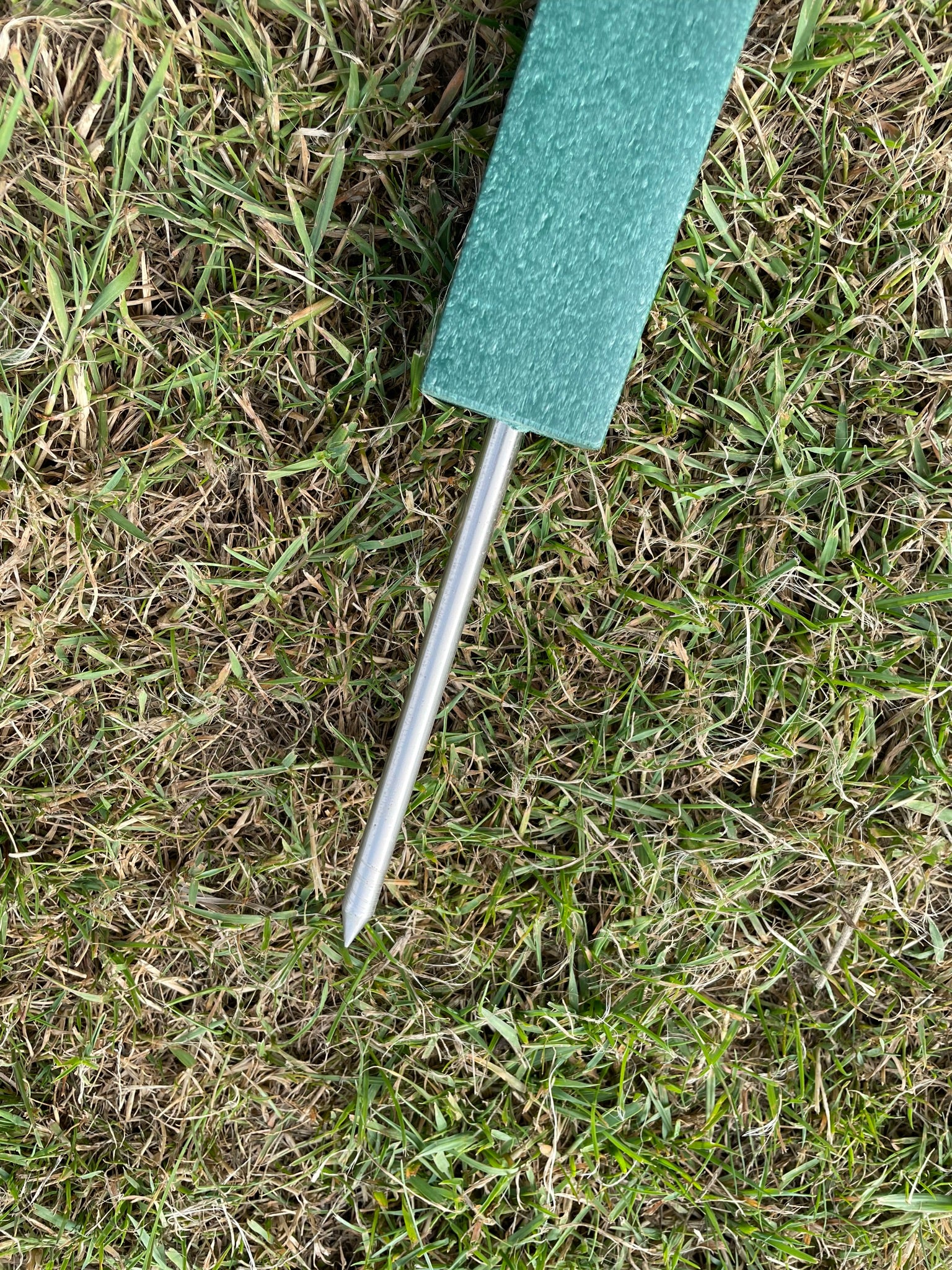 Green Rope Stakes - Golf Course Equipment - TH Golf